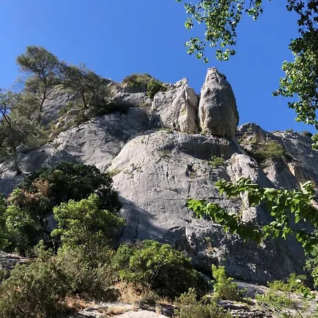 Le Patio Du Murier Сasa de vacaciones *